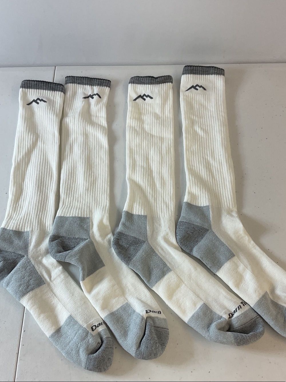 Men's Darn tough Athletic Crew tube Socks in White with Gray
